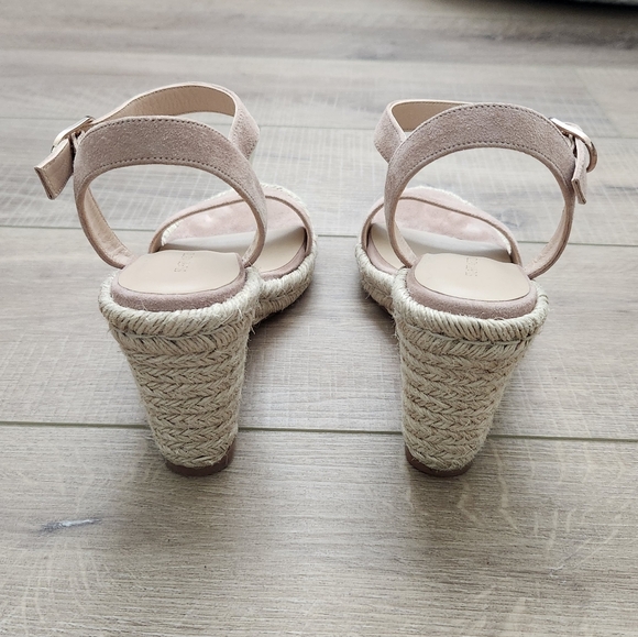 Stuart Weitzman Teddi Wedge Sandals, Size 6 - Picture 7 of 9